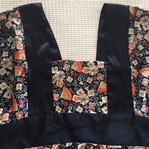 Kimono Blouse With Open Tie Back - Picture 3 of 6
